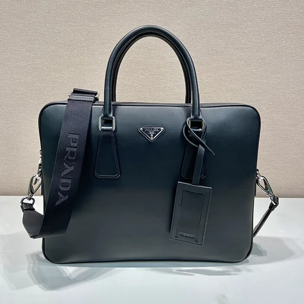 秋冬大セール プラダ スーパーコピー サフィアーノレザー ワークバッグ puy75375