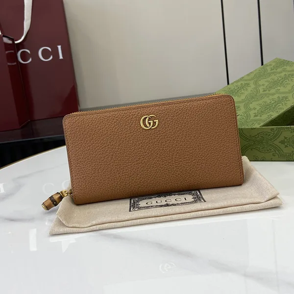 グッチ バンブー付き ジップアラウンドウォレット 739499