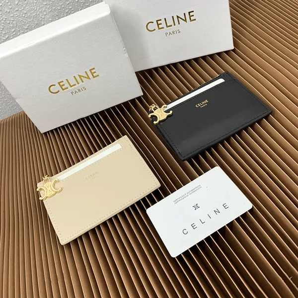 超希少！セリーヌ ジップ付きカードホルダー トリオンフ チャーム 並行輸入品 2色 Cep56252
