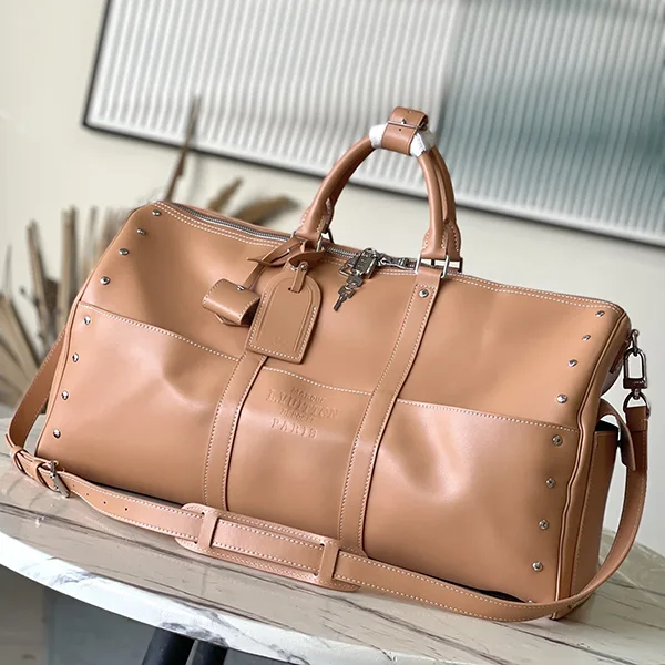 入手困難ルイヴィトン フェイク キーポル・バンドリエール  50 M11767