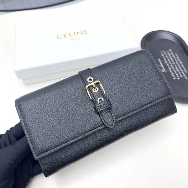 一目惚れ♪セリーヌ レプリカ ラージウォレット コンティ サプルカーフスキン Cez63786