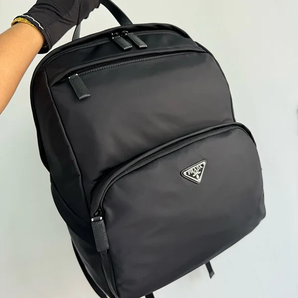 プラダ 洗練された ◆Re-Nylon サフィアーノレザー バックパック 2VZ104