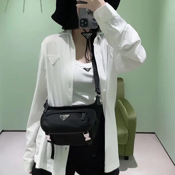 プラダ Re-Nylon レザー ショルダーバッグ クロスボディ 偽物 2VH17