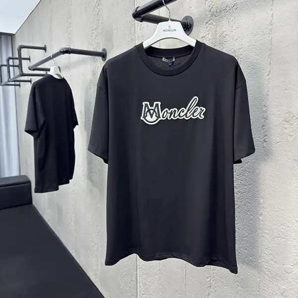モンクレール 刺繍入りバーシティロゴ コットンTシャツ コピー K10918C