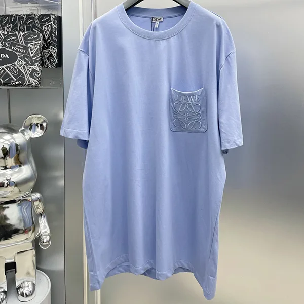 新色登場☆ロエベ エンボスアナグラムコットンTシャツ 偽物 low90313