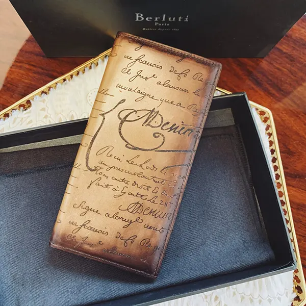 ベルルッティ コピー サンタル スクリット レザー ロングウォレット 財布 beg62291