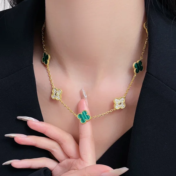 大人気!ヴァンクリーフ&アーペル ロングネックレス 贋物 vac85342