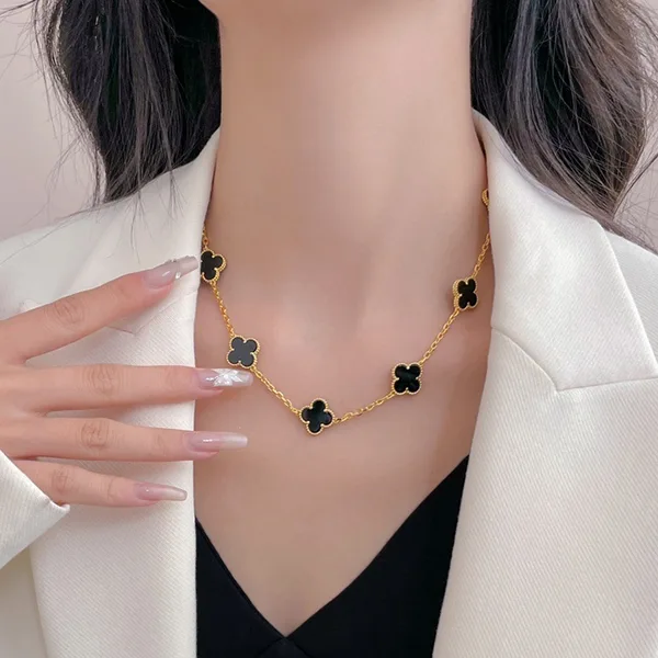可愛いヴァンクリーフ n級品 ヴィンテージ アルハンブラ ネックレス 黒 VCARA42700