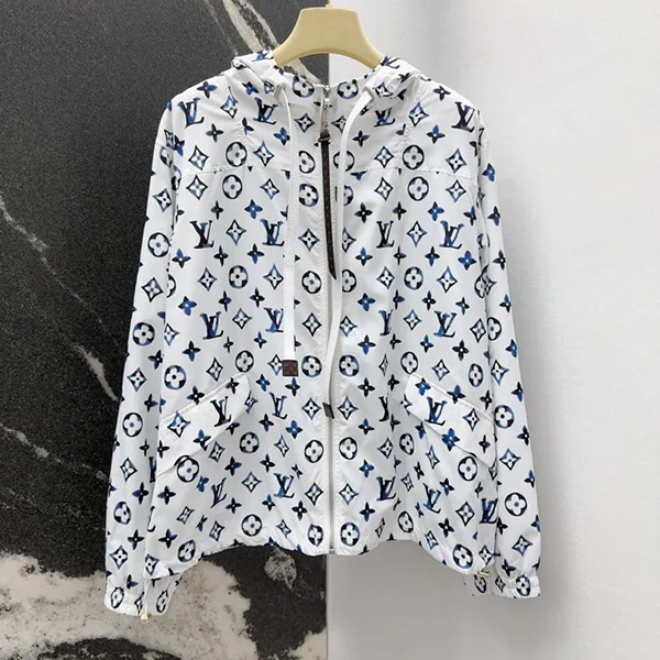 【大特価】ルイヴィトン パチモン アクアレル モノグラムパーカ 1AHGME