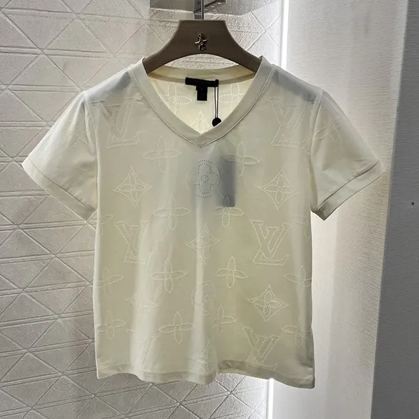 目を惹くカラー ルイヴィトン ホワイトTシャツ コピー モノグラム vue10905