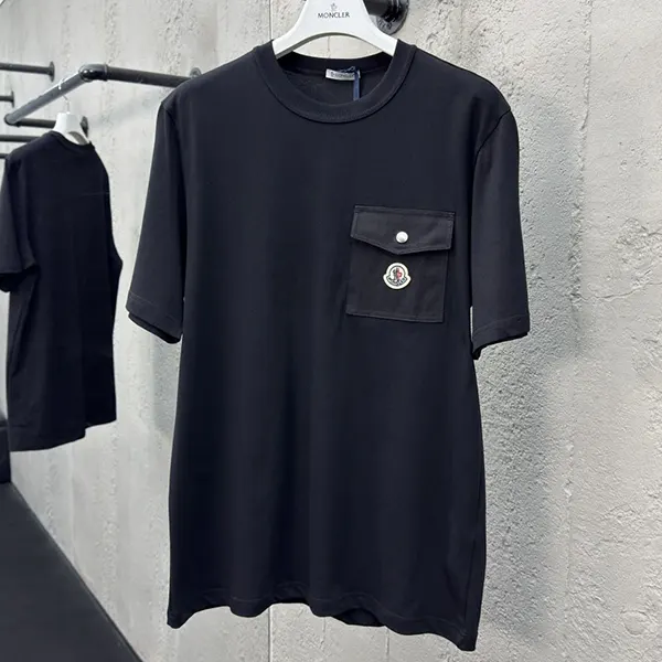 希少 モンクレール 胸ポケット付 コットン Tシャツ n級品 moe29574