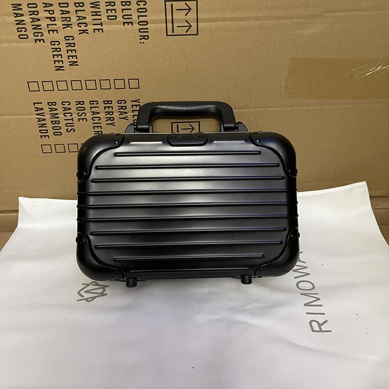 セール新作 リモワ コピー商品 クロスボディバッグ ショルダー riq06160