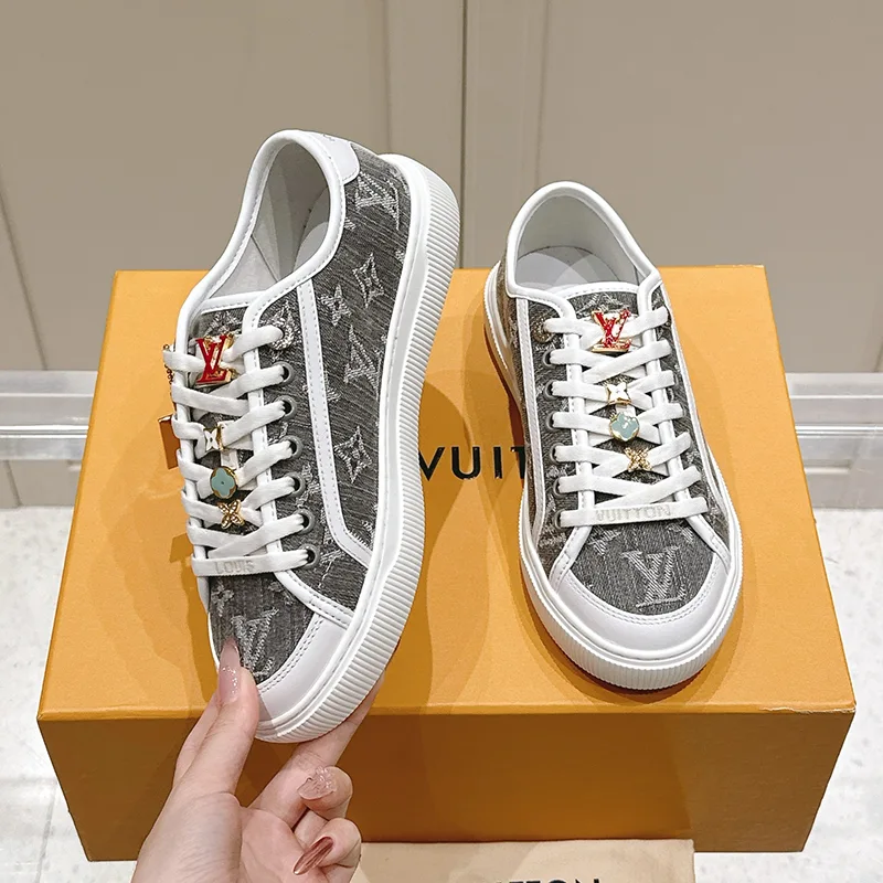 送料込ルイヴィトン n級品 LV ラグーン スニーカー vua42697