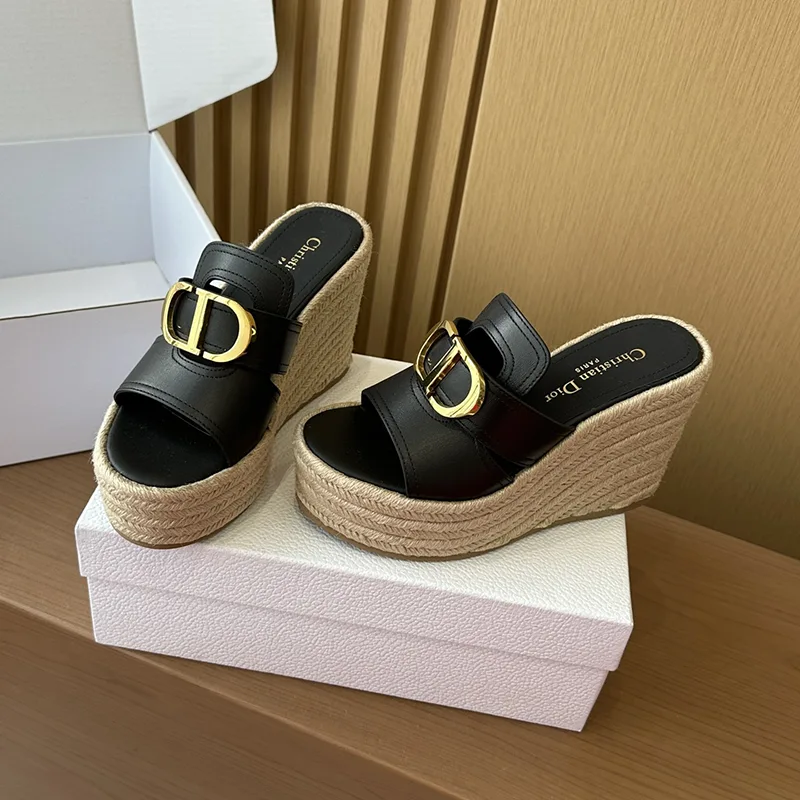 ギフトに最適 ディオール 30 Montaigne ウェッジスライド コピー商品 deg64983