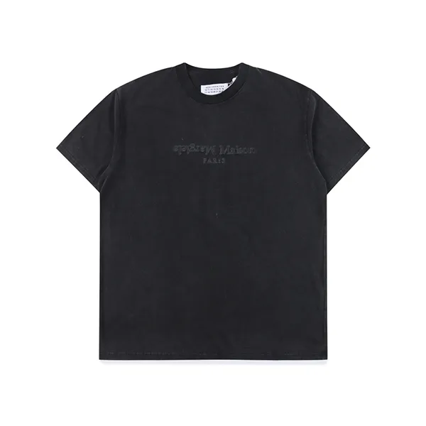 超話題!メゾン マルジェラ 刺繍ロゴ入り ウォッシュドブラックTシャツ Mam42159
