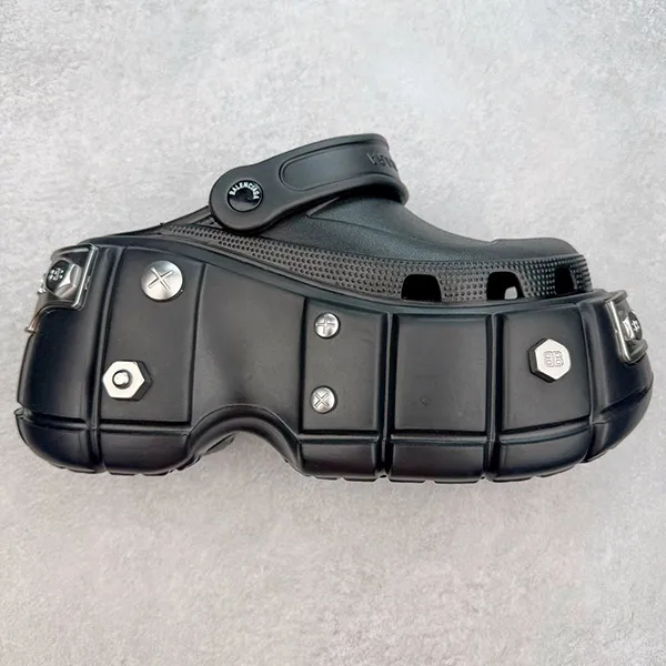 バレンシアガ コピー HARDCROCS ハード クロックス 厚底 ロゴ サンダル 687397W1