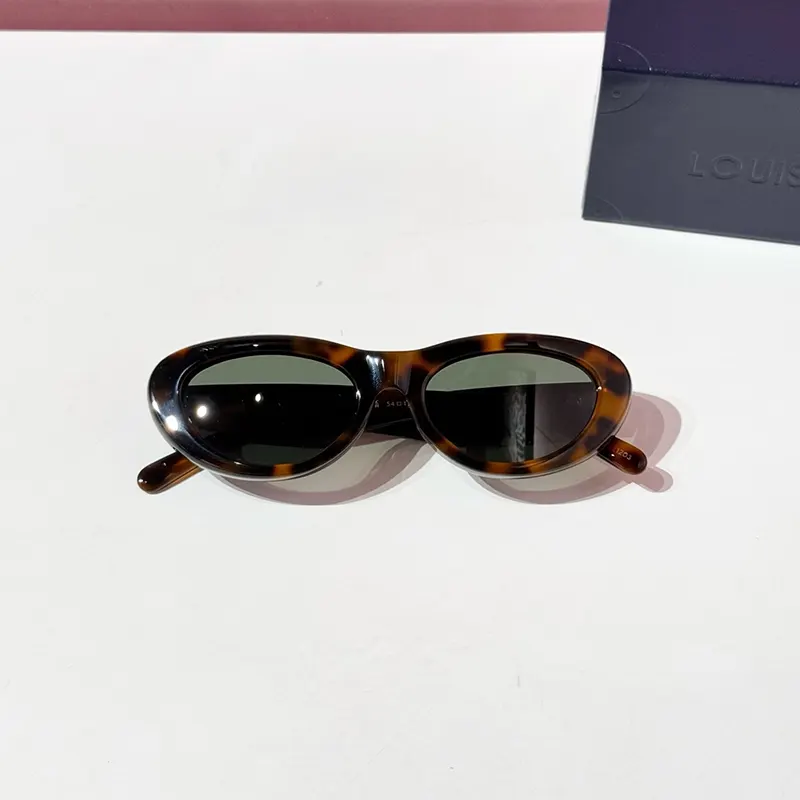 ブティック♪ルイヴィトン サングラス コピー LV クラッシュ キャットアイ vua77869