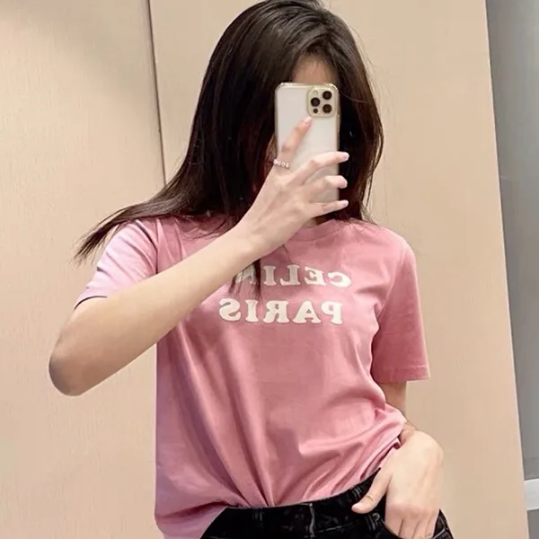 【セリーヌ】Lovely Tシャツ 偽物★ロゴTで春映え★淡ピンクでフェミニンに2X885671Q
